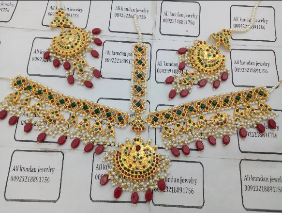 Matha Patti & Earrings