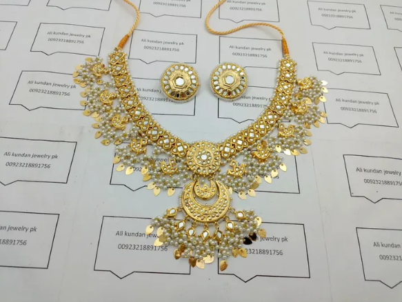 Necklace set