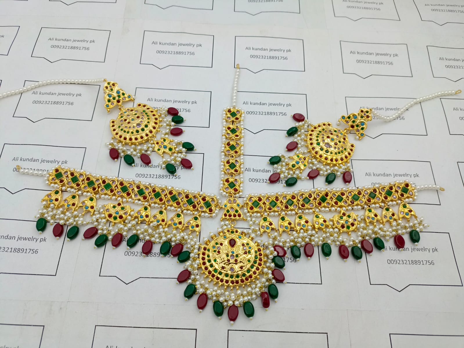 Matha patti & earrings