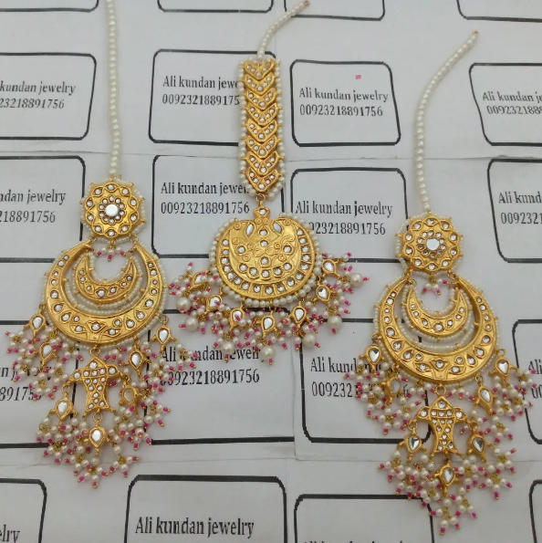 Earrings Teeka