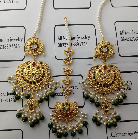 Earrings Teeka
