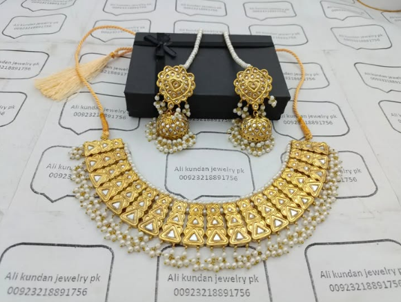Necklace set