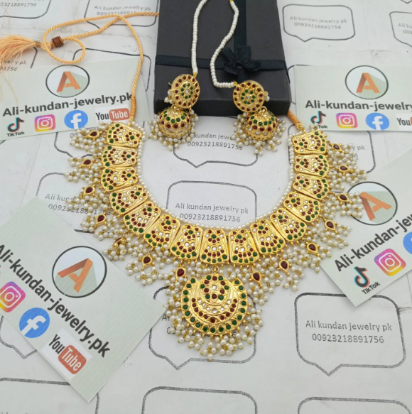 Necklace Set