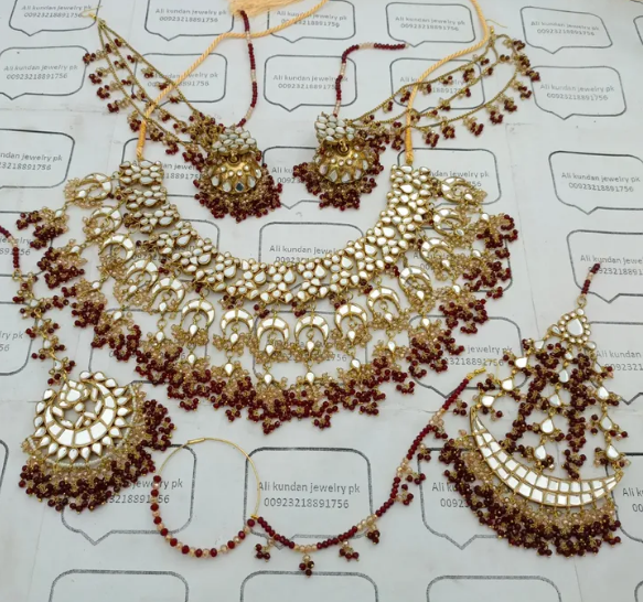 Necklace set
