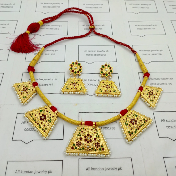 Necklace set