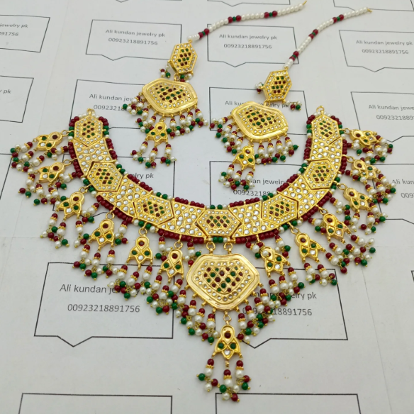 Necklace set