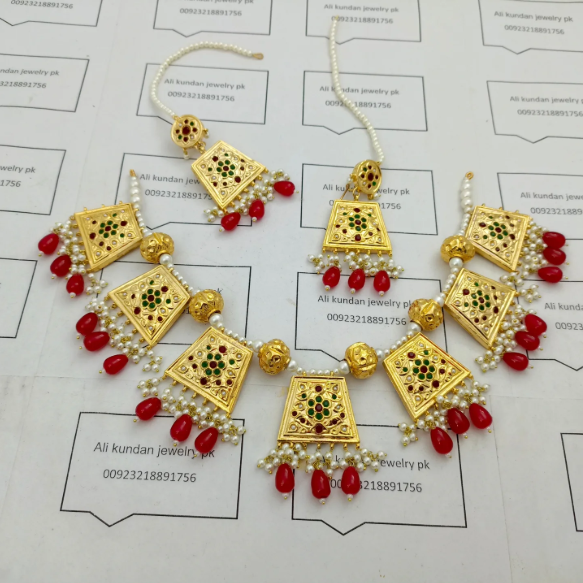 Necklace set